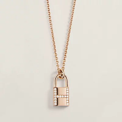 [Opulent Aurora]HM ADVANCED NICHE LOCK HEAD NECKLACE DIAMONDS