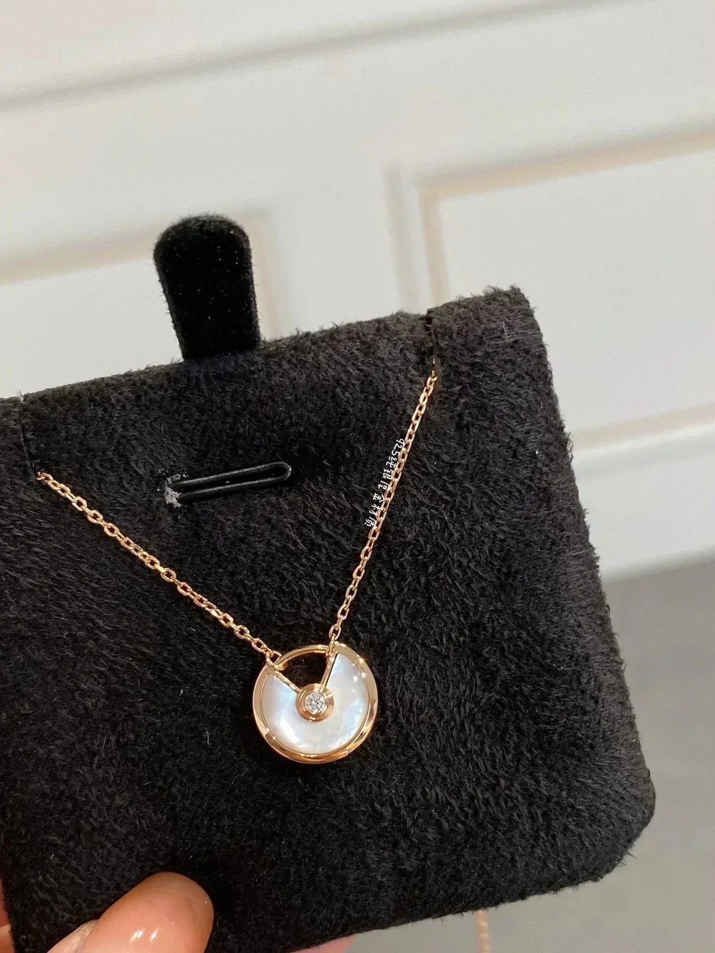 [Opulent Aurora]AMULETTE ROSE GOLD MOP NECKLACE