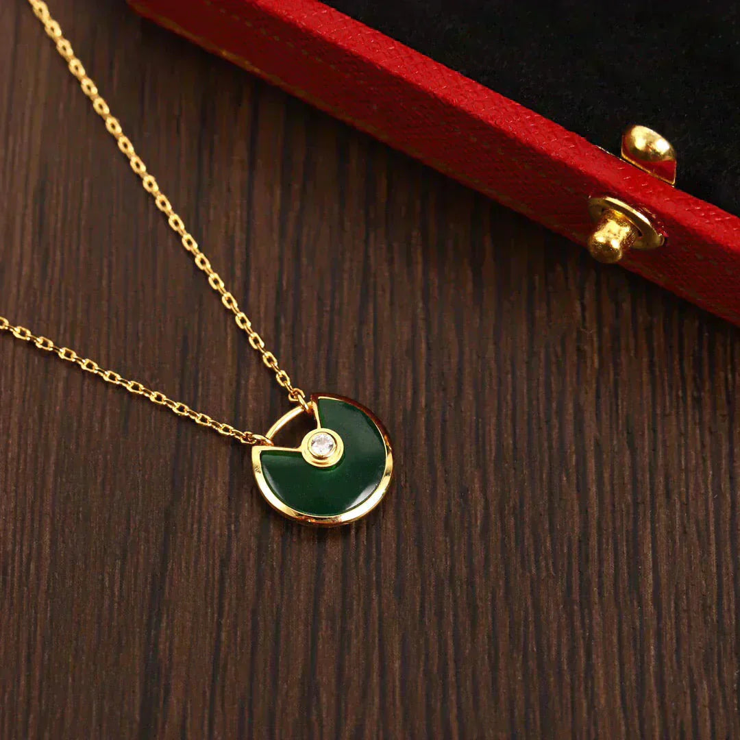 [Opulent Aurora]AMULETTE GOLD MALACHITE NECKLACE