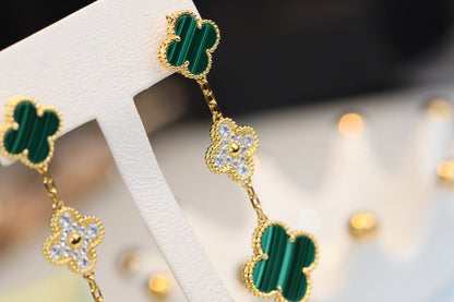 [Opulent Aurora]CLOVER EARRINGS GOLD MALACHITE DIAMOND 3 MOTIF