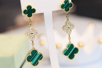 [Opulent Aurora]CLOVER EARRINGS GOLD MALACHITE DIAMOND 3 MOTIF