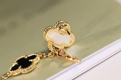 [Opulent Aurora]CLOVER EARRINGS GOLD ONYX MOP 3 MOTIF