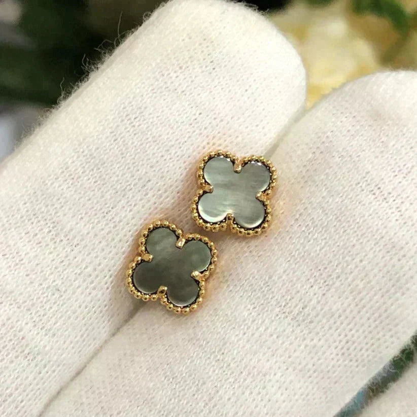 [Opulent Aurora]CLOVER MINI 9.5MM GRAY MOP EARRINGS