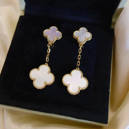 [Opulent Aurora]CLOVER 2 MOTIF WHITE MOP EARRINGS