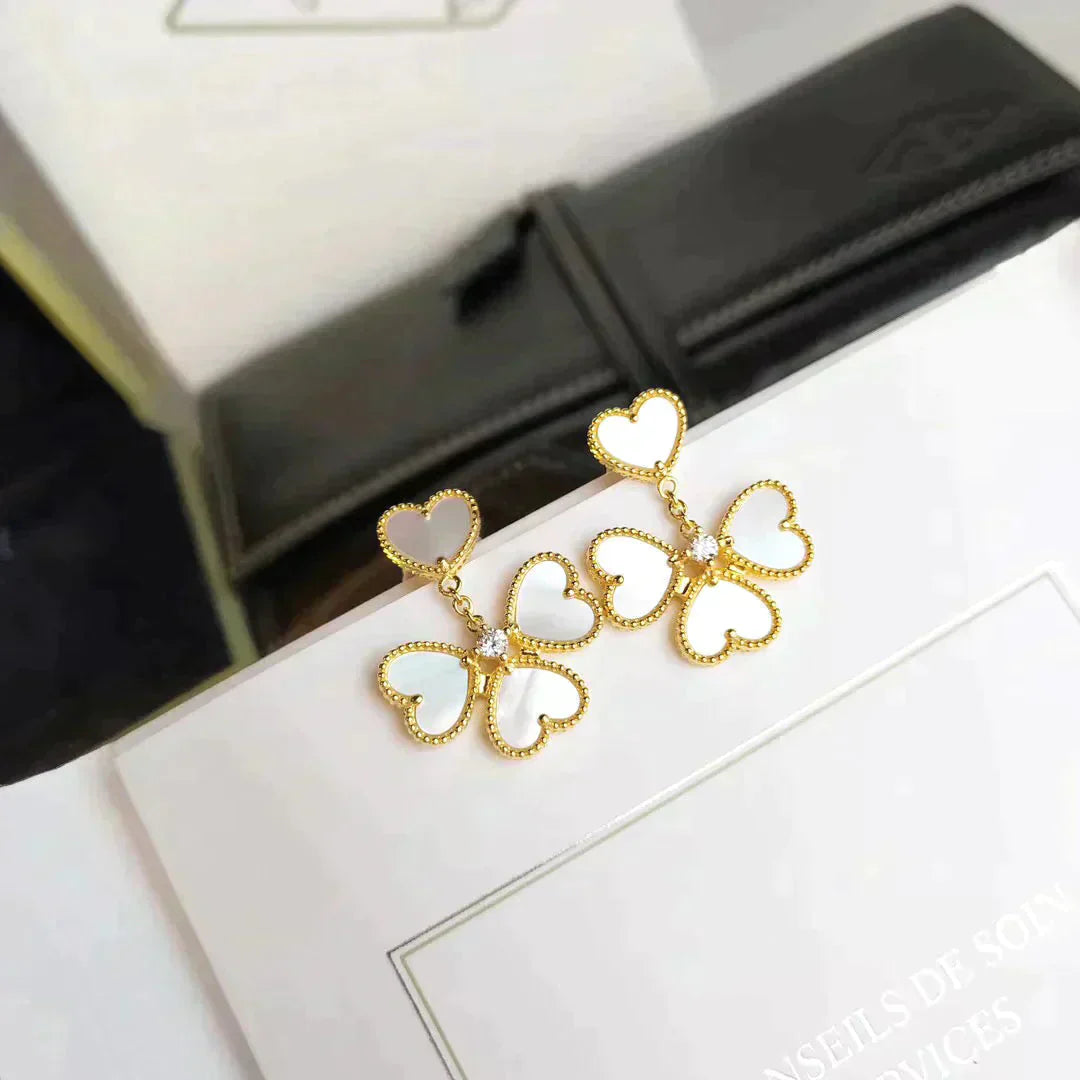 [Opulent Aurora]CLOVER SWEET WHITE MOP EARRINGS