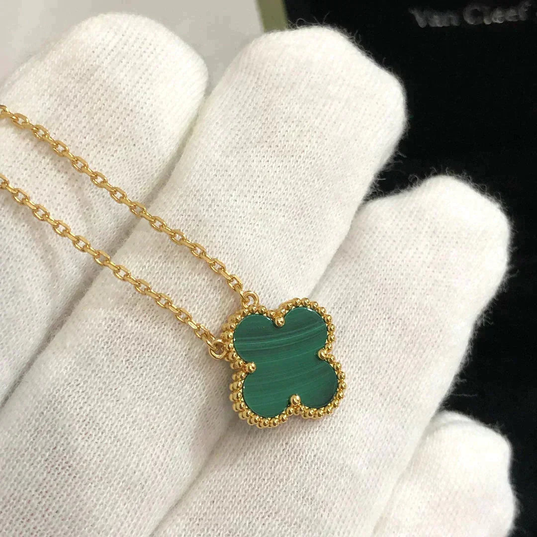 [Opulent Aurora]CLOVER 15MM MALACHITE SINGLE FLOWER  NECKLACE