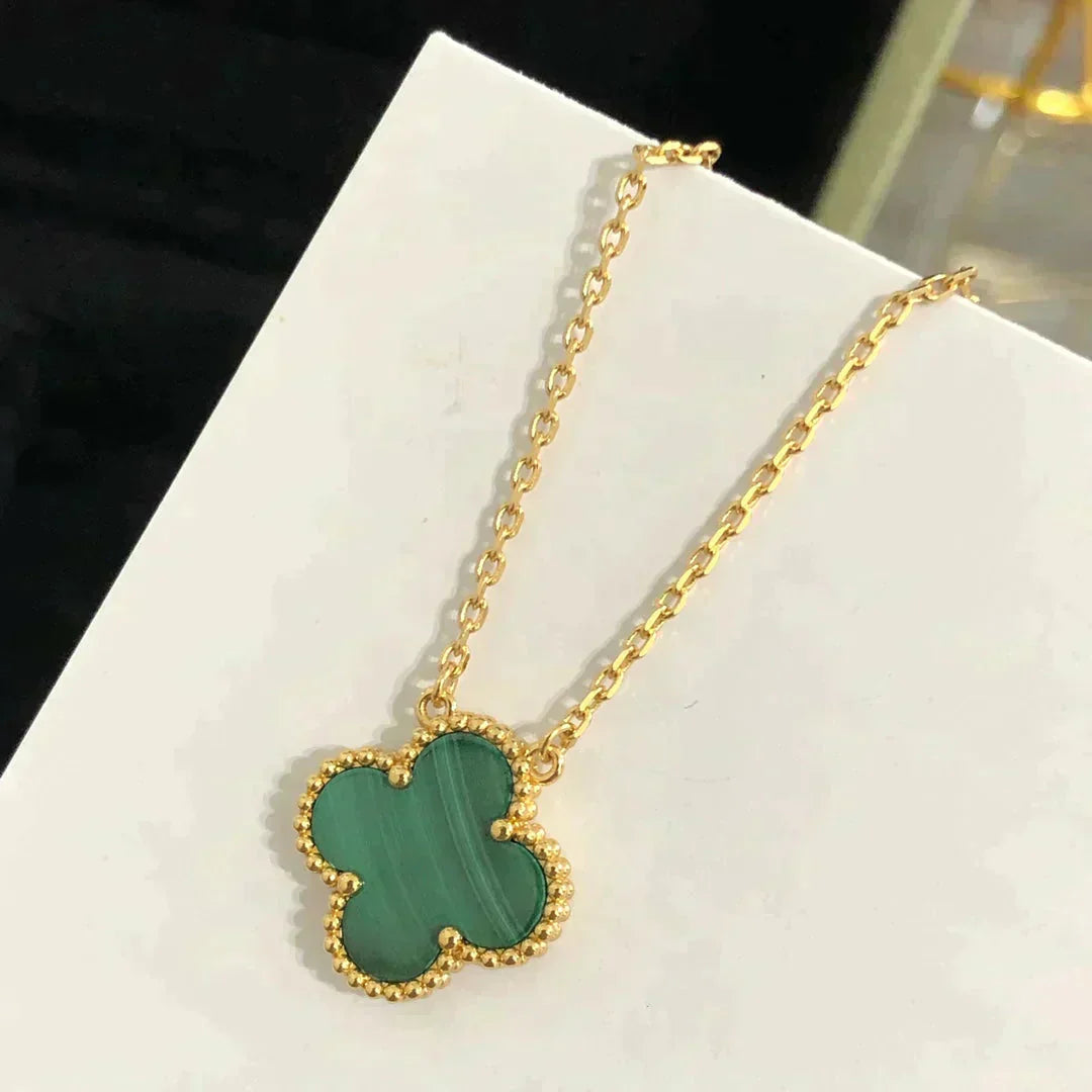 [Opulent Aurora]CLOVER 15MM MALACHITE SINGLE FLOWER  NECKLACE