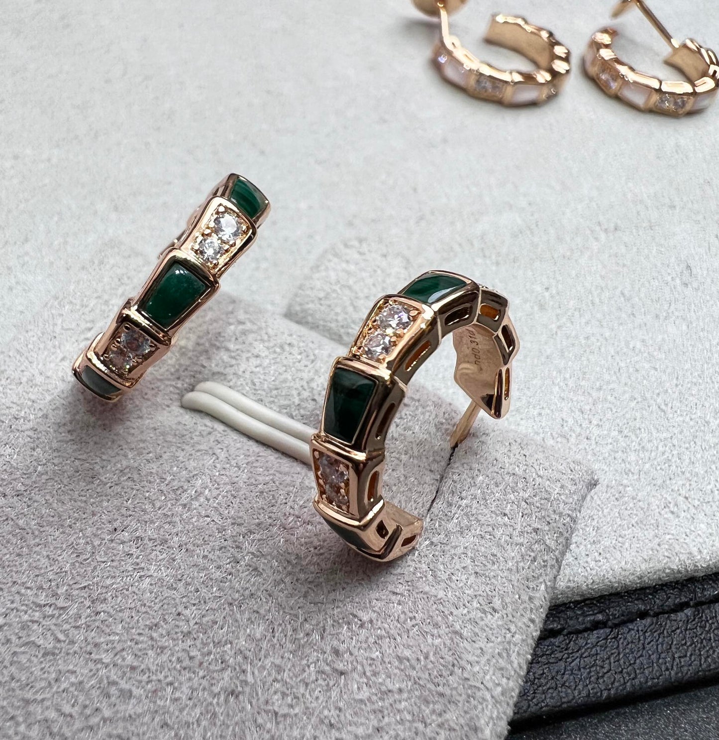 [Opulent Aurora]SERPENTI MALACHITE PINK GOLD EARRINGS