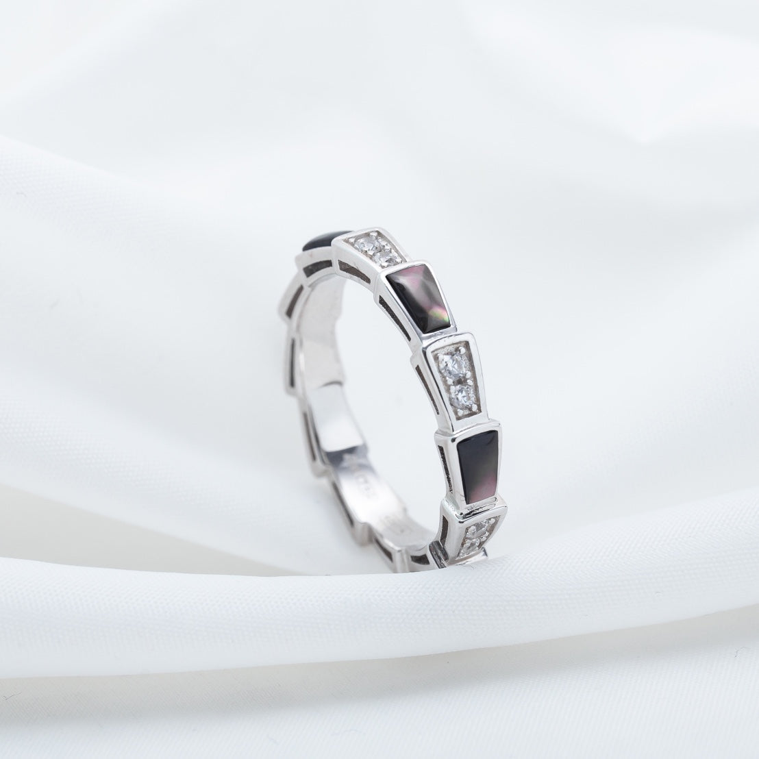 [Opulent Aurora]SERPENTI RING SILVER  DIAMOND BLACK MOP 3MM