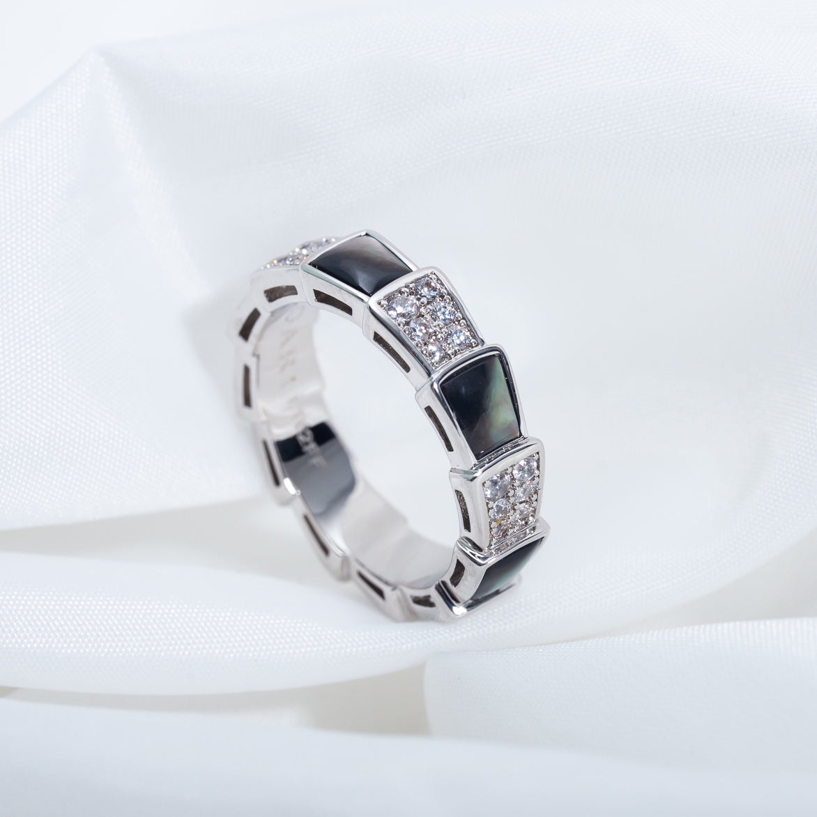 [Opulent Aurora]SERPENTI RING SILVER DIAMOND BLACK MOP 4MM