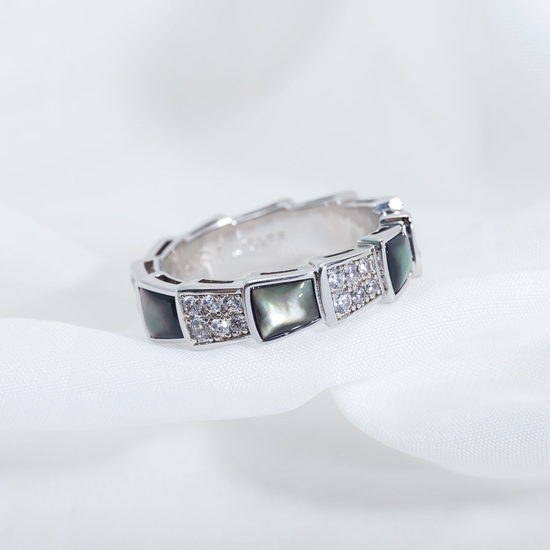 [Opulent Aurora]SERPENTI RING SILVER DIAMOND BLACK MOP 4MM