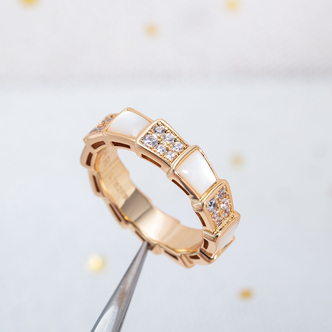 [Opulent Aurora]SERPENTI RING PINK GOLD MOP DIAMOND PAVED 4MM