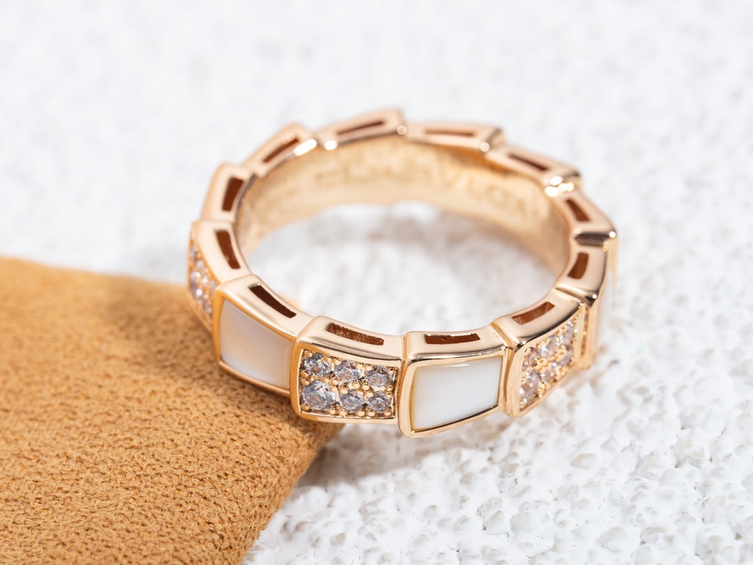 [Opulent Aurora]SERPENTI RING PINK GOLD MOP DIAMOND PAVED 4MM