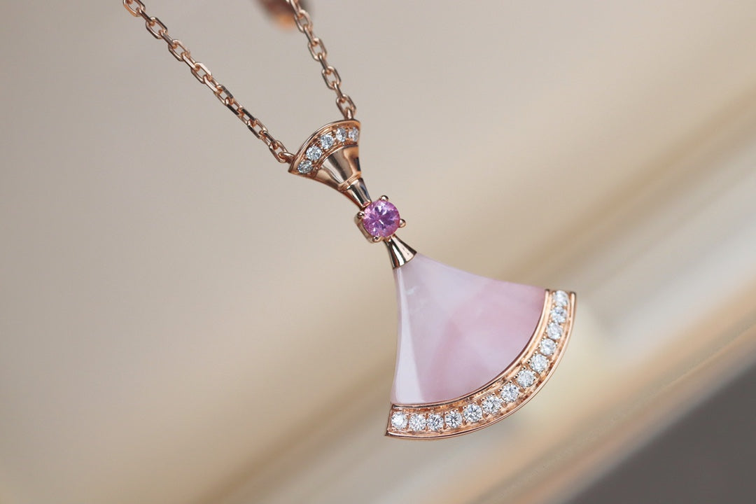 [Opulent Aurora]DREAM NECKLACE PINK MOP DIAMOND