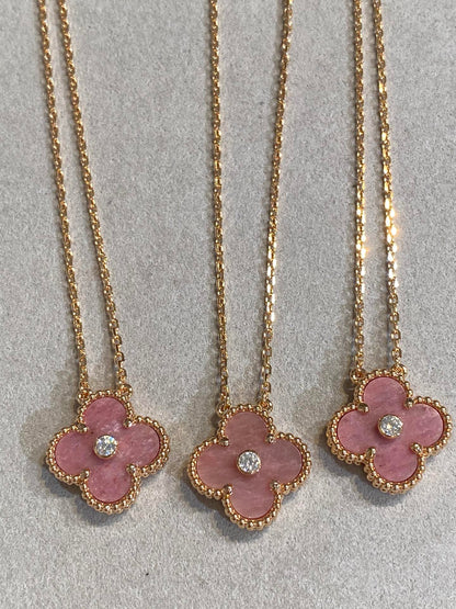 [Opulent Aurora]CLOVER 15MM DIAMOND RHODONITE NECKLACE