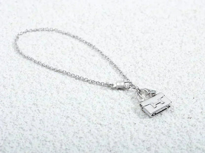 [Opulent Aurora]AMULETTE PEDANT SILVER NECKLACE