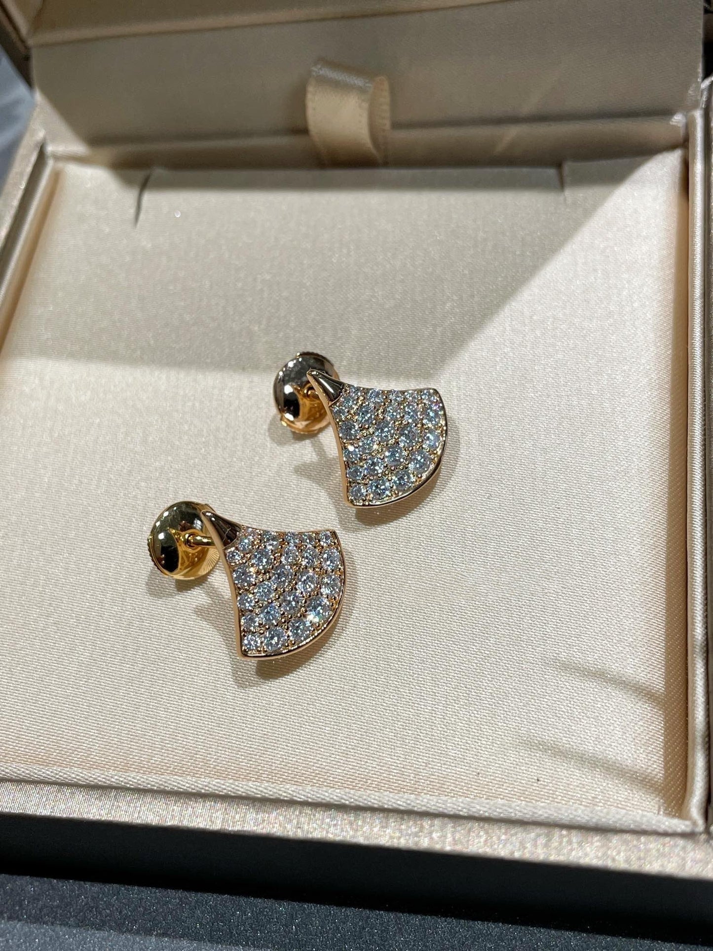 [Opulent Aurora]DREAM STUD EARRINGS DIAMOND