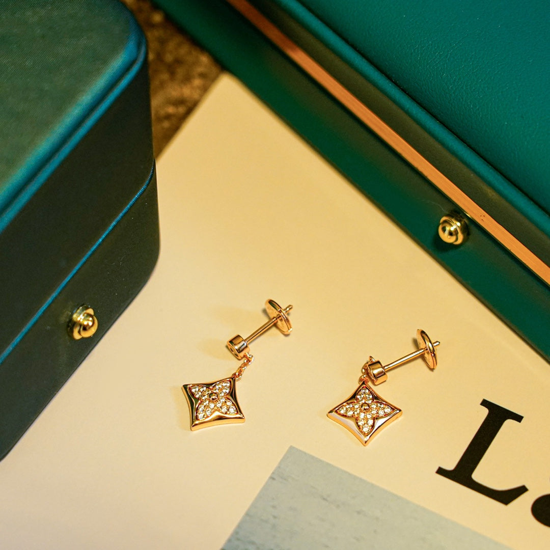 [Opulent Aurora]STAR DIAMONDS EARRINGS GOLD