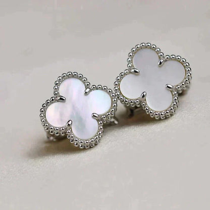 [Opulent Aurora]CLOVER MEDIUM 1 MOTIFS  WHITE MOP EARRINGS SILVER