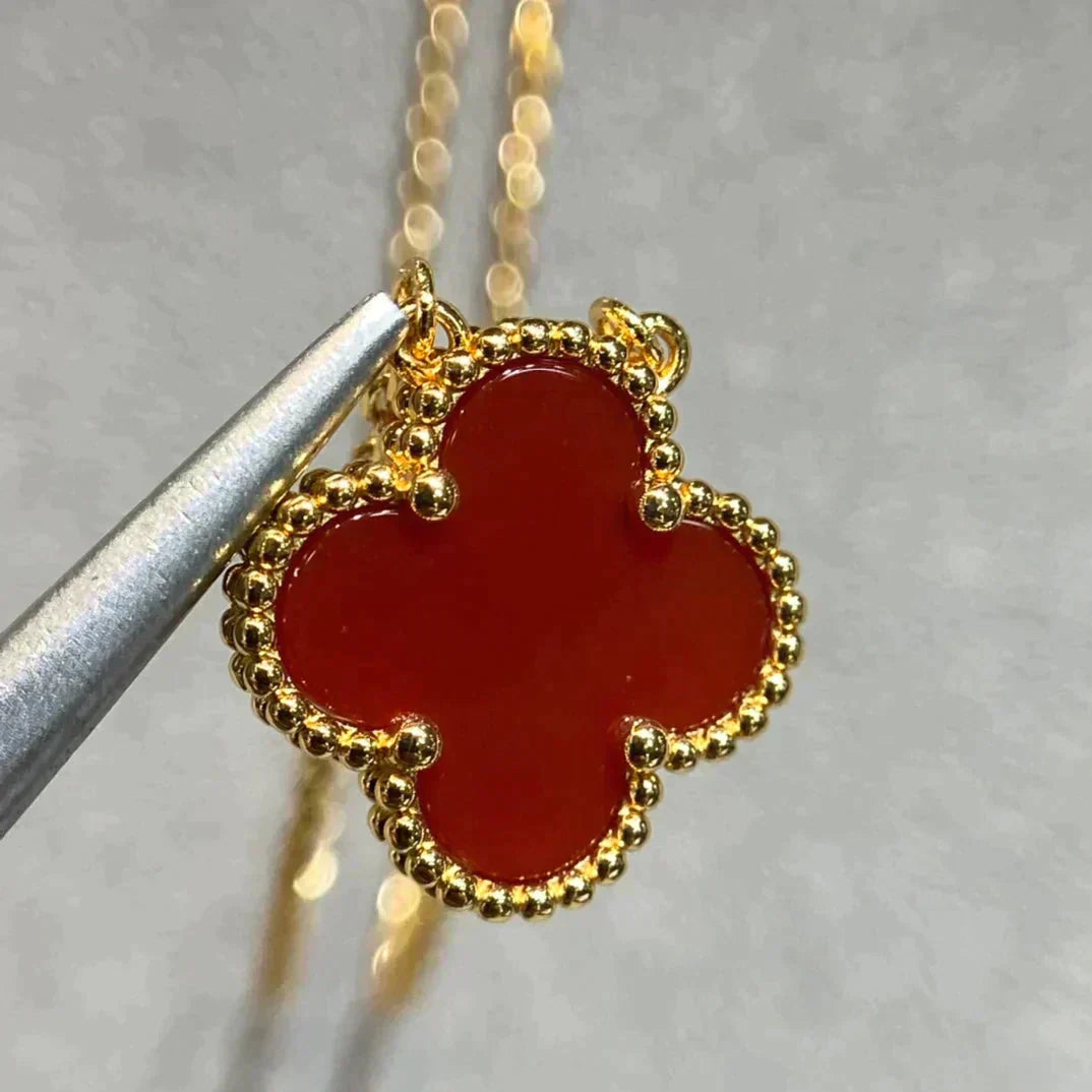 [Opulent Aurora]CLOVER 15MM CARNELIAN SINGLE FLOWER NECKLACE