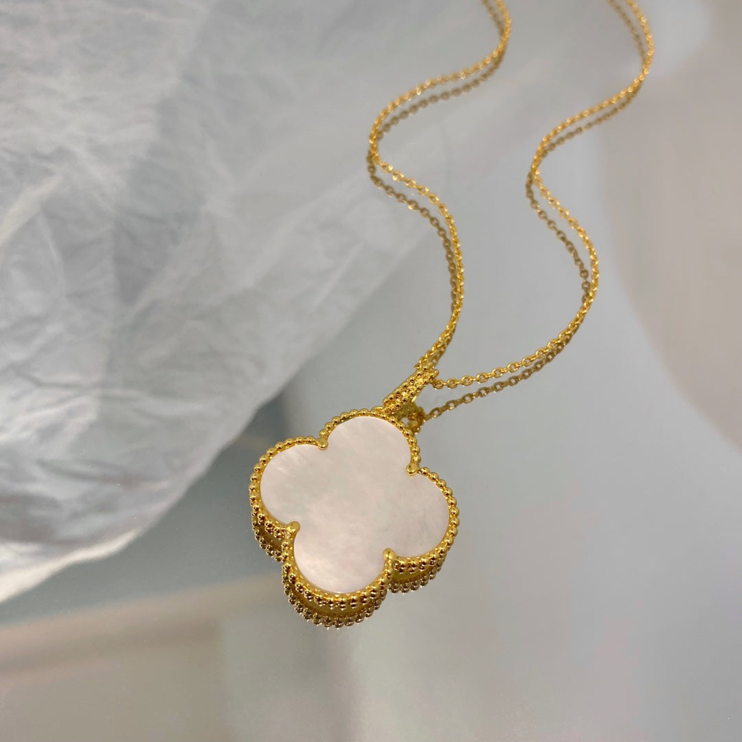 [Opulent Aurora]CLOVER 25MM MOP LARGE PENDANT NECKLACE