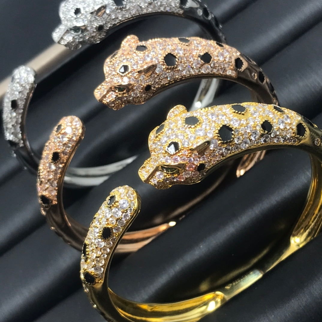 [Opulent Aurora]PANTHERE BIG BRACELET DIAMONDS