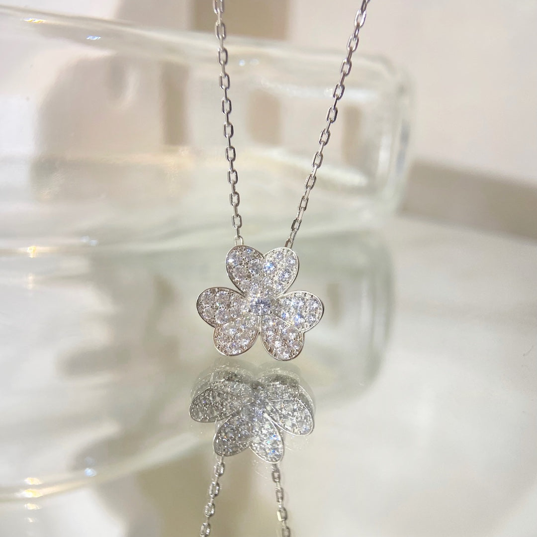 [Opulent Aurora]FLOWER DIAMOND NECKLACE