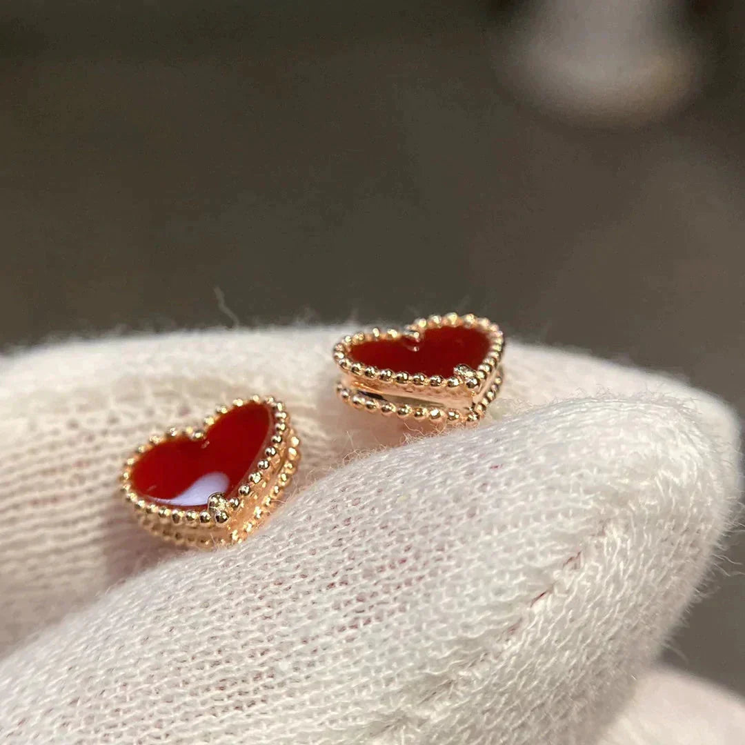 [Opulent Aurora]HEART CARNELIAN STUD EARRINGS