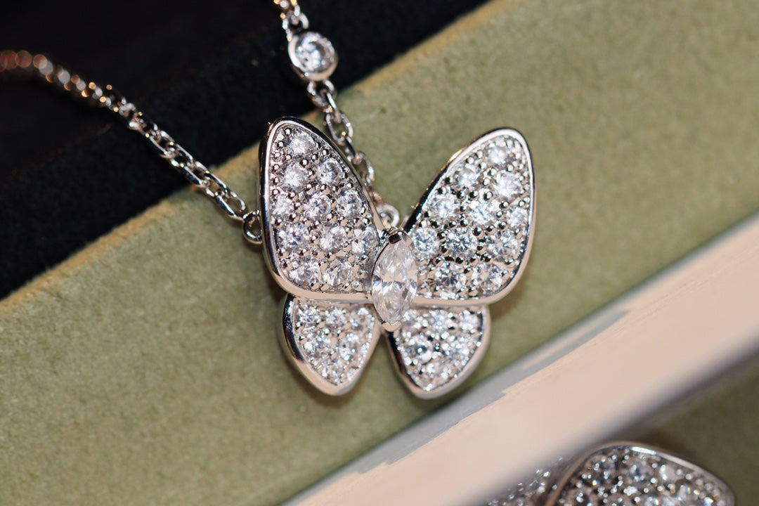 [Opulent Aurora]BUTTERFLY DIAMOND NECKLACE