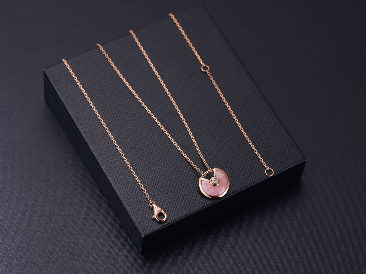 [Opulent Aurora]AMULETTE ROSE GOLD PINK MOP NECKLACE