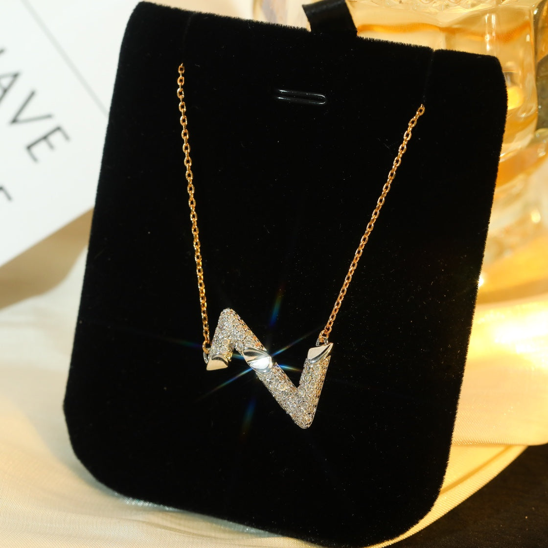 [Opulent Aurora]VOLT SILVER DIAMOND PEDANT NECKLACE