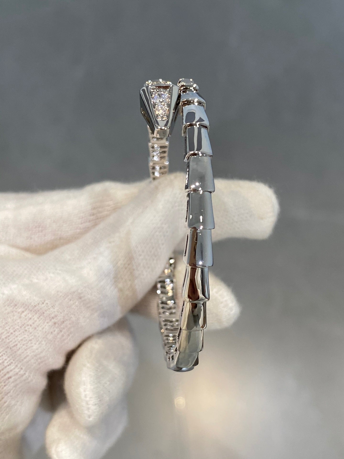 [Opulent Aurora]SERPENTI BRACELET DIAMONDS SILVER