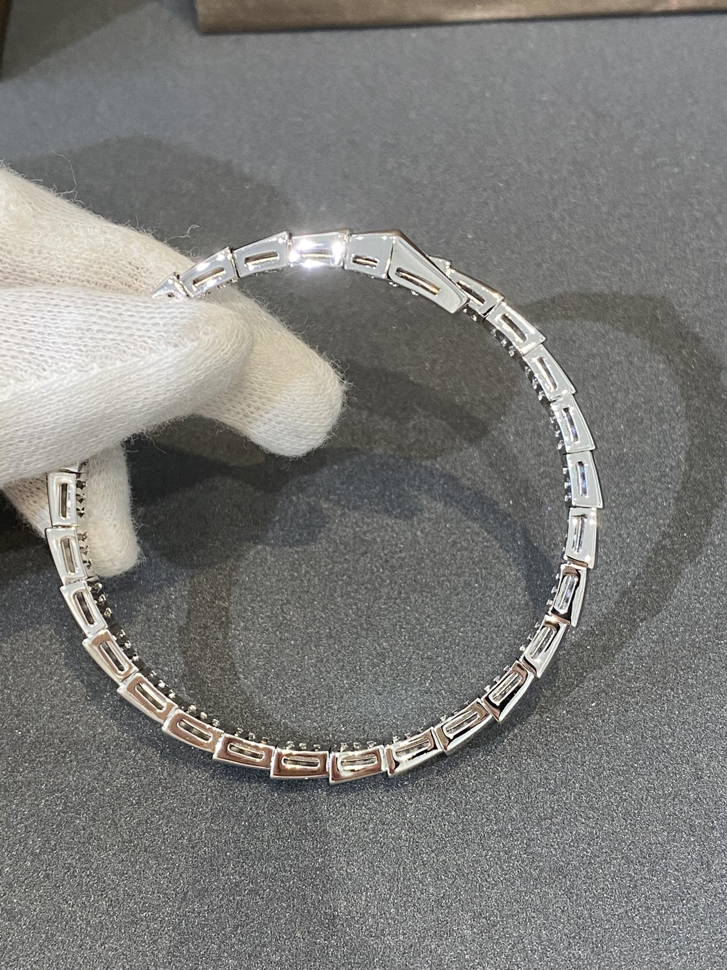 [Opulent Aurora]SERPENTI BRACELET DIAMONDS SILVER