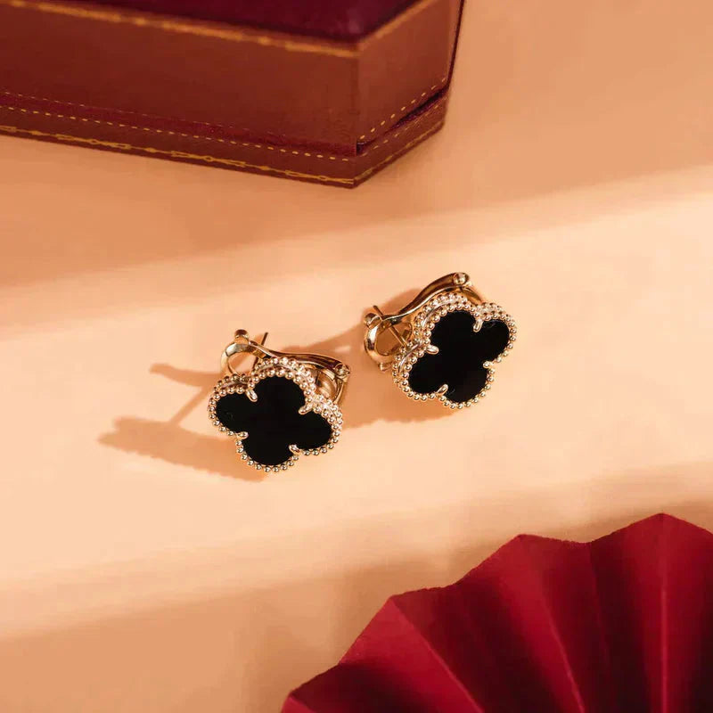 [Opulent Aurora]CLOVER MEDIUM 1 MOTIFS  ONYX STUD EARRINGS