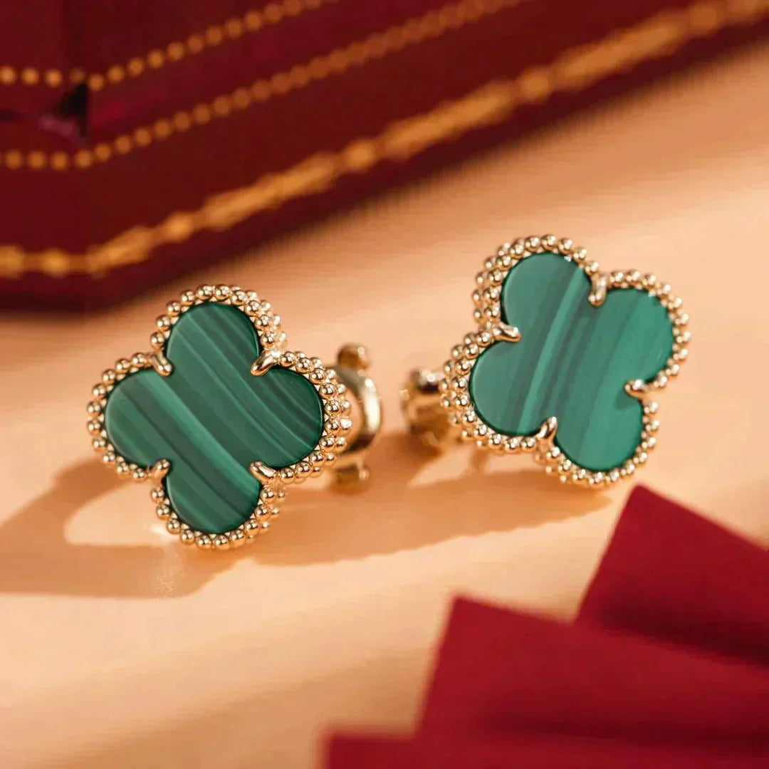 [Opulent Aurora]CLOVER MEDIUM 1 MOTIFS MALACHITE  EARRINGS