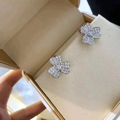 [Opulent Aurora]CLOVER COMOS DIAMOND EARRINGS SILVER