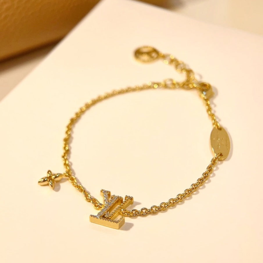 [Opulent Aurora]LOGO STAR MOTIF GOLD BRACELET