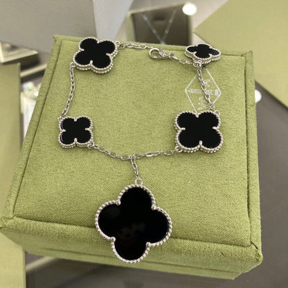 [Opulent Aurora]CLOVER 5 MOTIFS SIVLER ONYX BRACELET