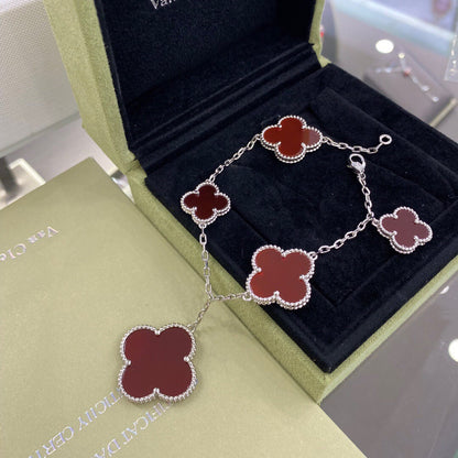 [Opulent Aurora]CLOVER 5 MOTIFS SIVLER CARNELIAN BRACELET