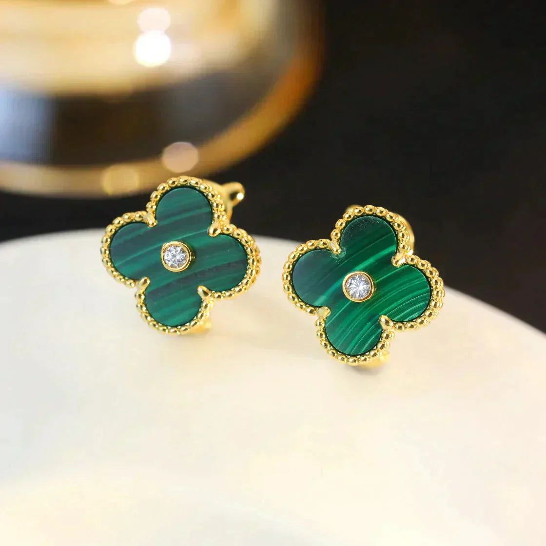 [Opulent Aurora]CLOVER MEDIUM 1 MOTIFS MALACHITE DIAMOND EARRINGS