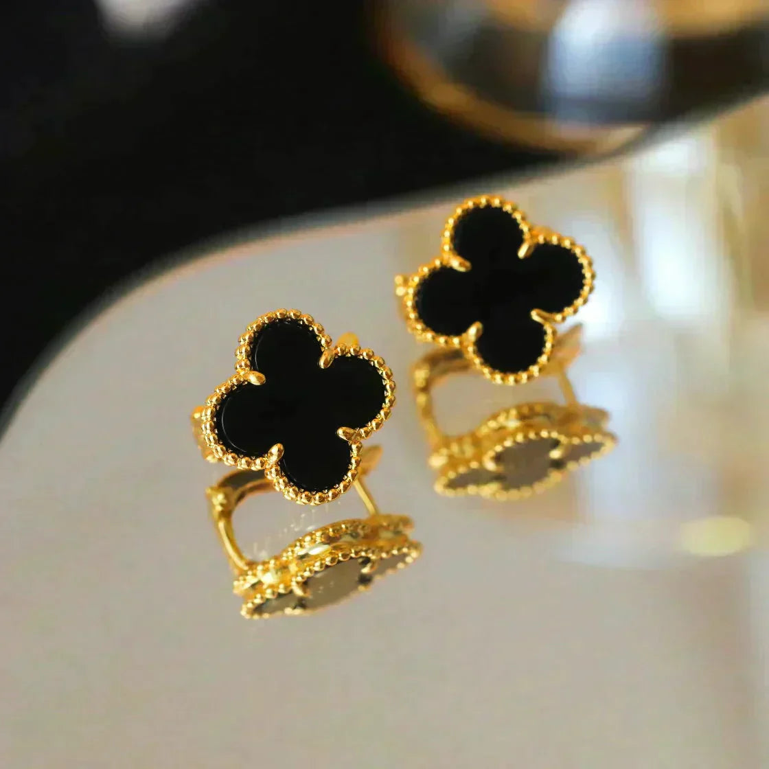 [Opulent Aurora]CLOVER MEDIUM 1 MOTIFS  ONYX STUD EARRINGS