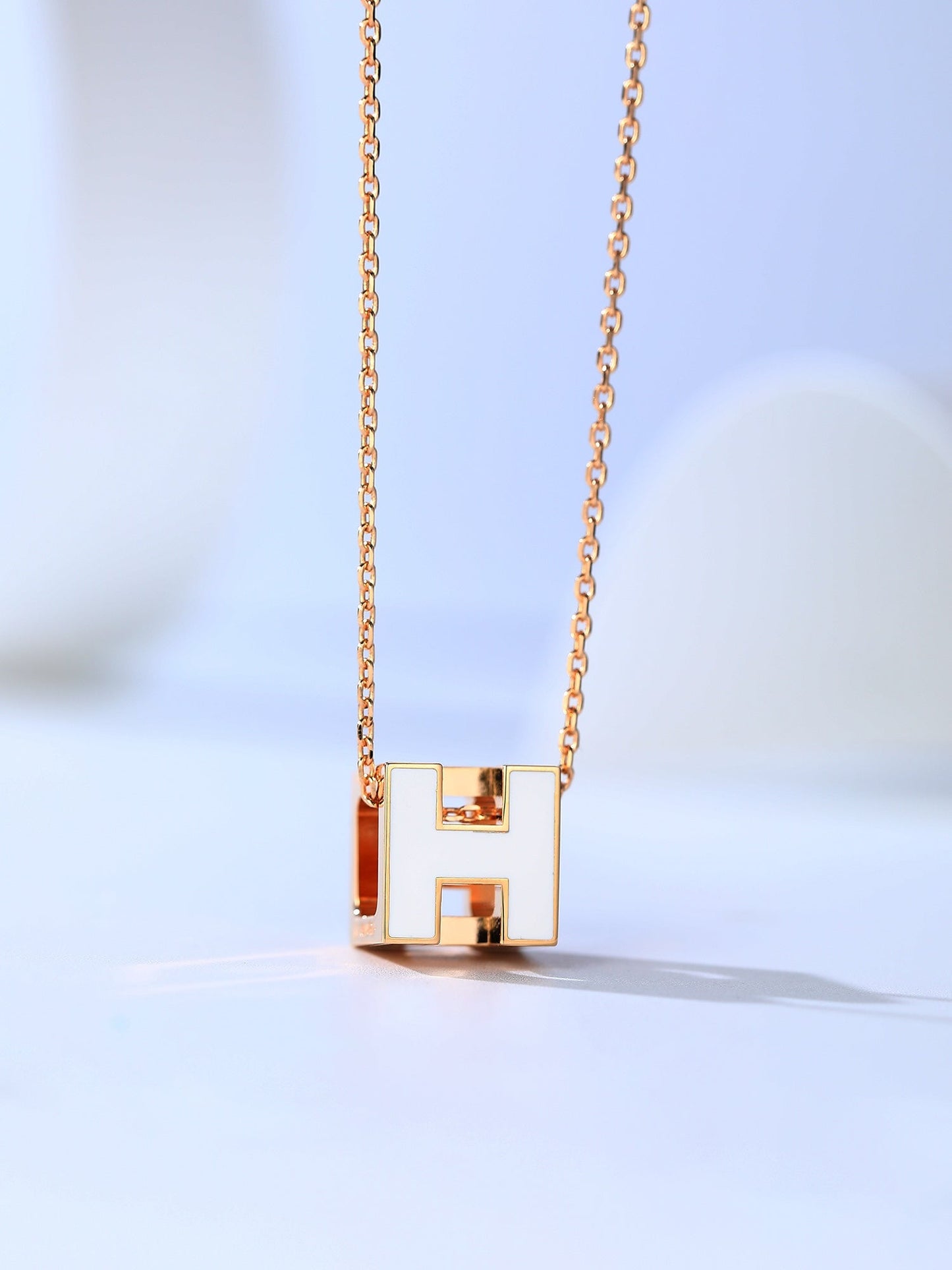 [Opulent Aurora]H CAGE PINK GOLD NECKLACE