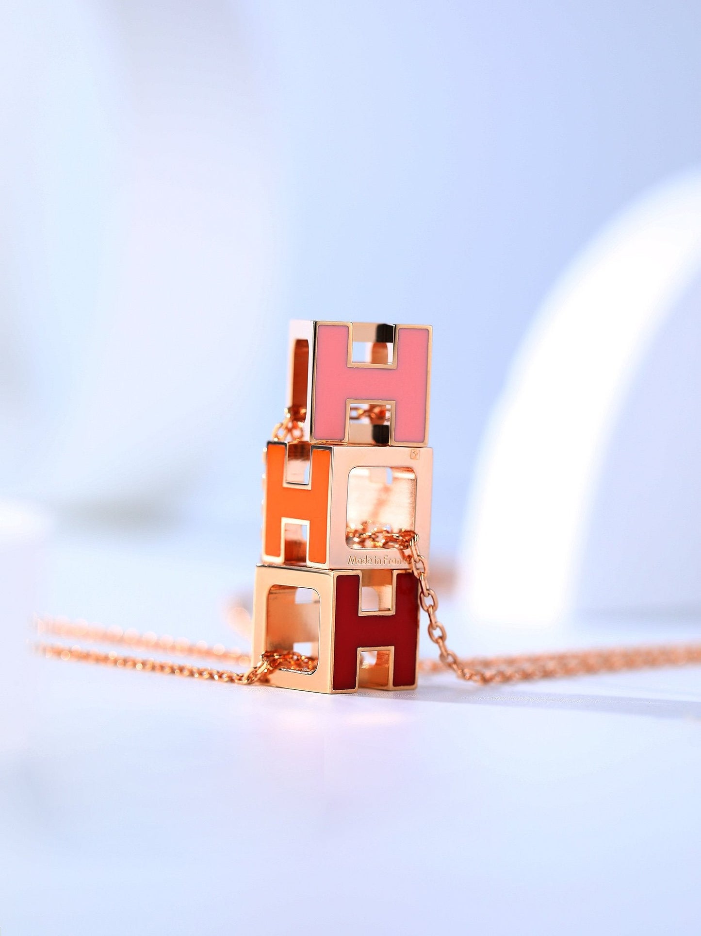 [Opulent Aurora]H CAGE PINK GOLD NECKLACE