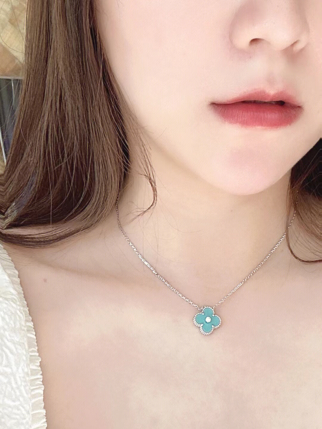 [Opulent Aurora]CLOVER 1 DIAMOND LIGHT BLUE SILVER NECKLACE