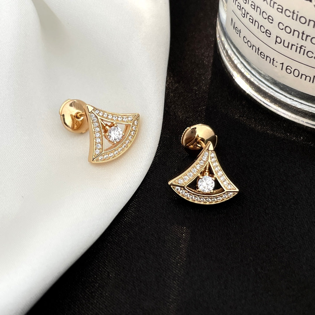 [Opulent Aurora]DREAM MINI DIAMOND STUD EARRINGS