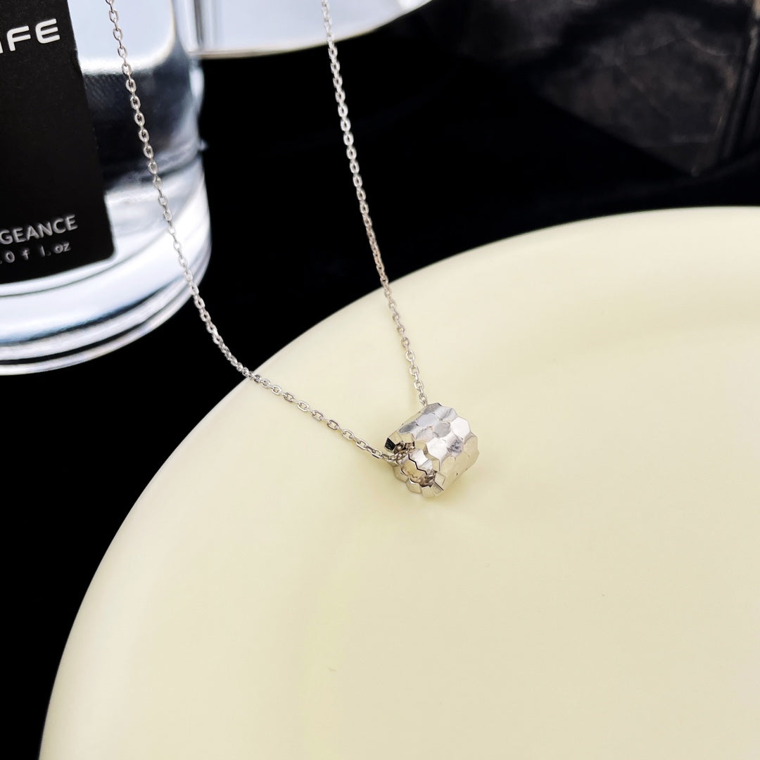 [Opulent Aurora]BEE MINI PEDANT DIAMOND NECKLACE