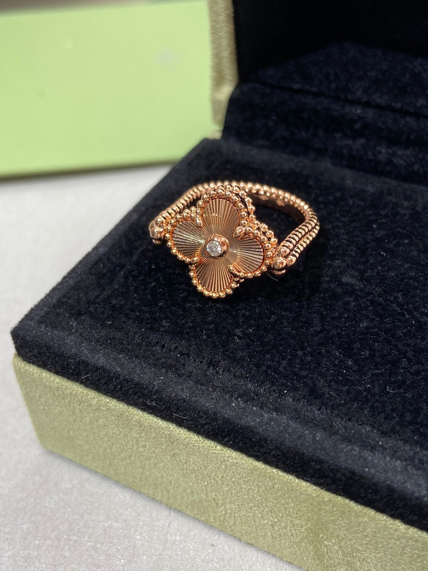 [Opulent Aurora]CLOVER RIVERSIBLE ROSE GOLD RING