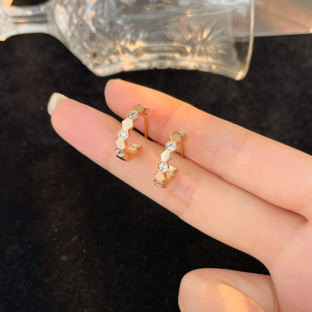 [Opulent Aurora]BEE LOVE DIAMOND HOOP EARRINGS