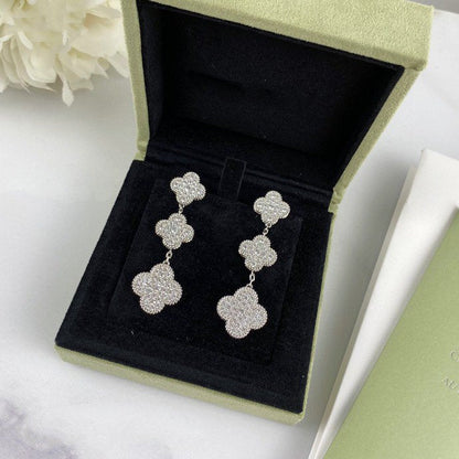 [Opulent Aurora]CLOVER 3 MOTIF DIAMOND SILVER DROP EARRINGS