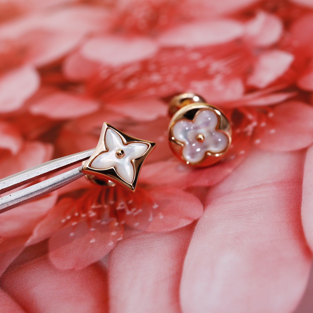 [Opulent Aurora]STAR AND SUN PINK GOLD MOP STUD EARRINGS